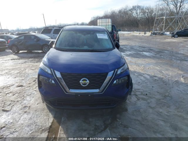 JN8AT3AB1MW225886 Nissan Rogue S Intelligent Awd
