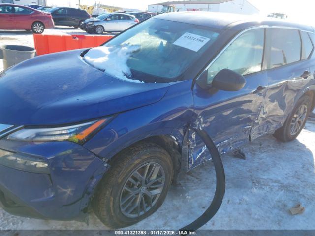 JN8AT3AB1MW225886 Nissan Rogue S Intelligent Awd