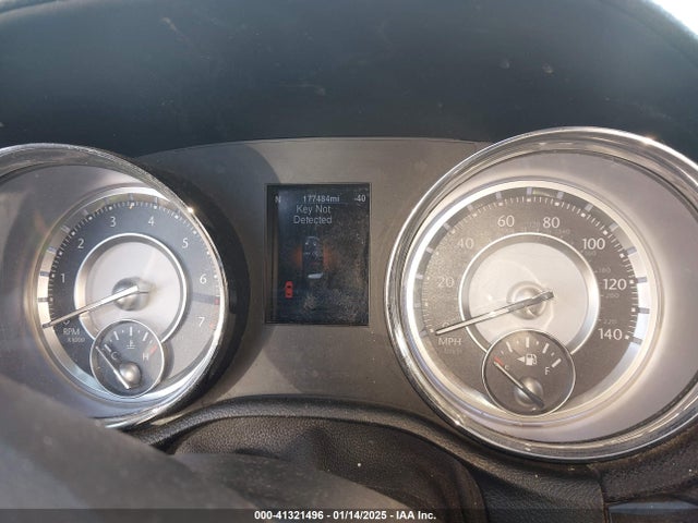 Chrysler 300 2014 2C3CCARG6EH161969 Image 7