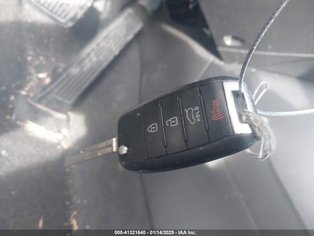 KIA SOUL + 2016 KNDJP3A59G7306871 Image 11