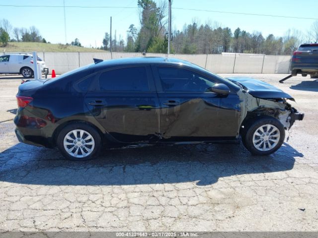 3KPF24AD3PE677431 KIA FORTE LX