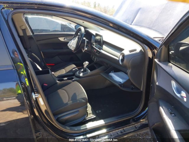 3KPF24AD3PE677431 KIA FORTE LX