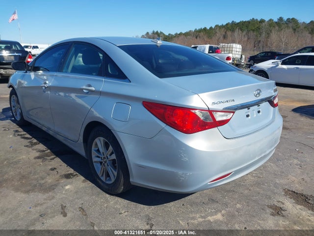 2013 Hyundai Sonata Gls მანქანა იყიდება აუქციონზე, vin: 5NPEB4ACXDH752572, აუქციონის ნომერი: 41321651