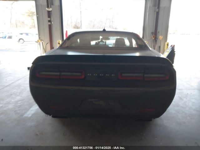 2C3CDZFJ8KH561863 Dodge Challenger R/t Scat Pack