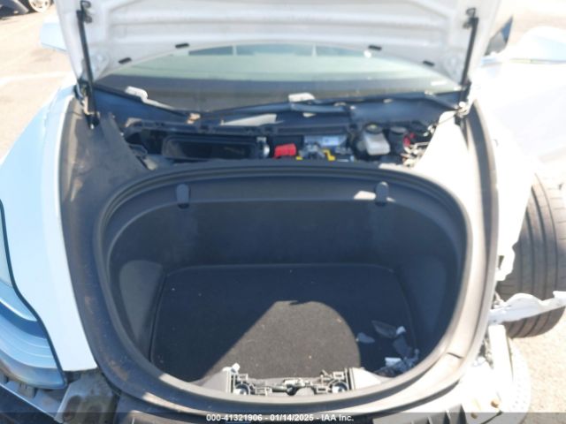 5YJ3E1EBXKF413806 Tesla Model 3 Long Range/performance