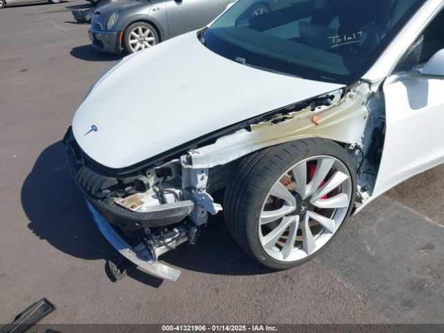 5YJ3E1EBXKF413806 Tesla Model 3 Long Range/performance