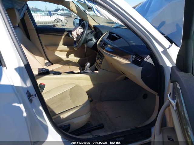 WBAVM1C50FVZ94553 BMW X1 Sdrive28i