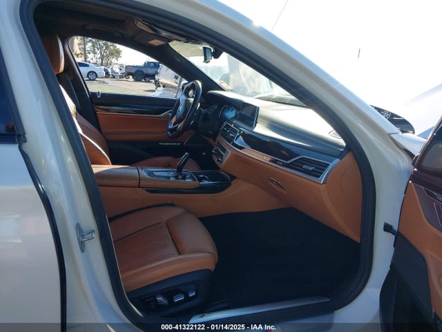 BMW 2018 2018 WBA7F2C57JB238575 Image 5