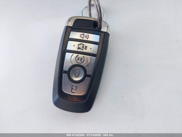 3FA6P0RU8HR190482 Ford Fusion Hybrid Titanium