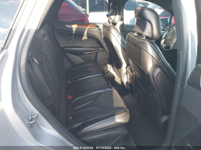 5LMCJ3C94GUJ28811 Lincoln Mkc Reserve