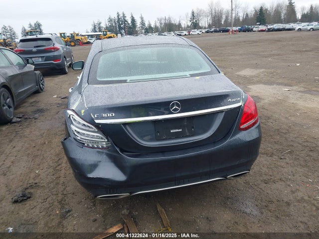 55SWF4KB9FU073570 Mercedes-Benz C 300 4matic/luxury 4matic/sport 4matic