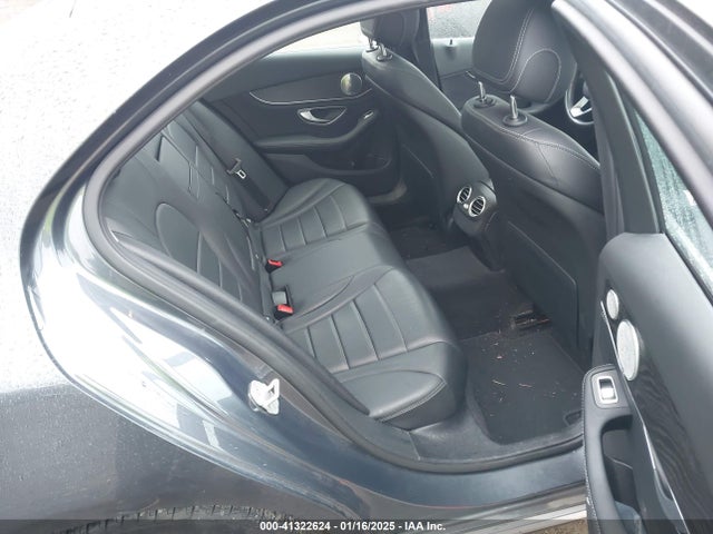 55SWF4KB9FU073570 Mercedes-Benz C 300 4matic/luxury 4matic/sport 4matic