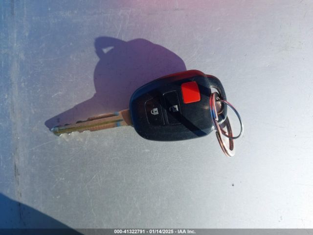 JTMWFREV9HJ702244 Toyota Rav4 Xle