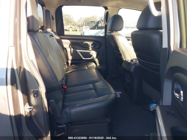 1N6AA1E64HN572012 Nissan Titan Sl