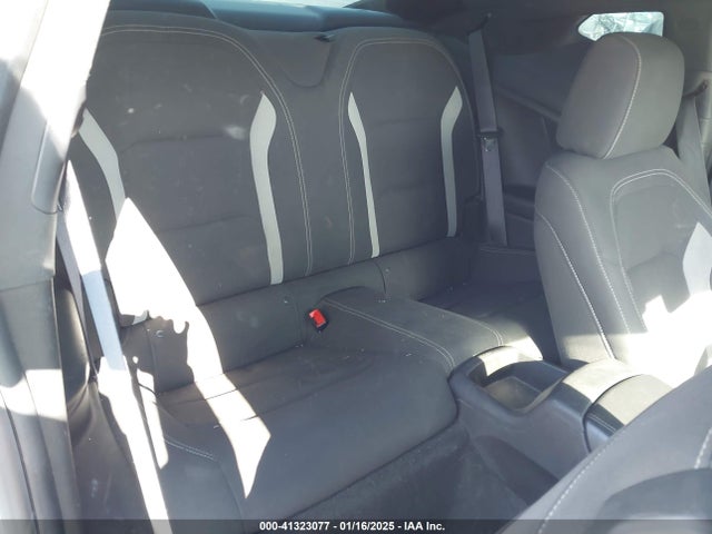 Chevrolet Camaro 1lt 2017 1G1FB1RX5H0106264 Image 8