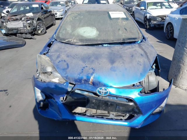 JTDKDTB37F1112044 Toyota Prius C Two