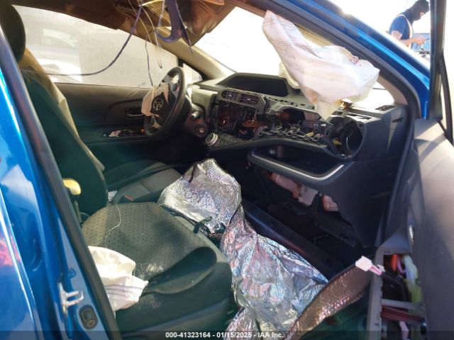JTDKDTB37F1112044 Toyota Prius C Two