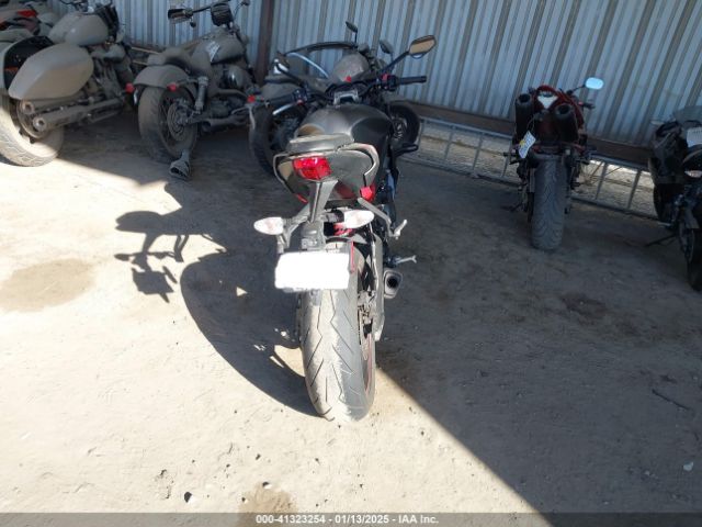 2020 TRIUMPH MOTORCYCLE STREET TRIPLE SMTA534D4LTAA1188 Photo 5