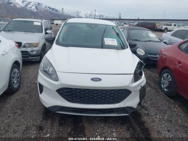 1FMCU9G62NUA60759 Ford ESCAPE SE