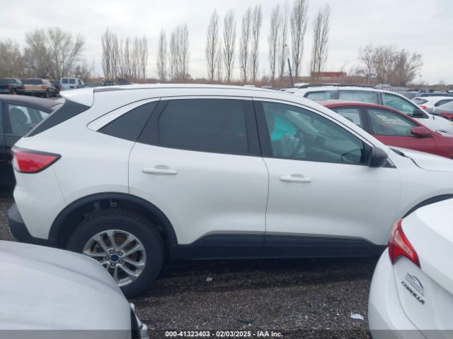 1FMCU9G62NUA60759 Ford ESCAPE SE