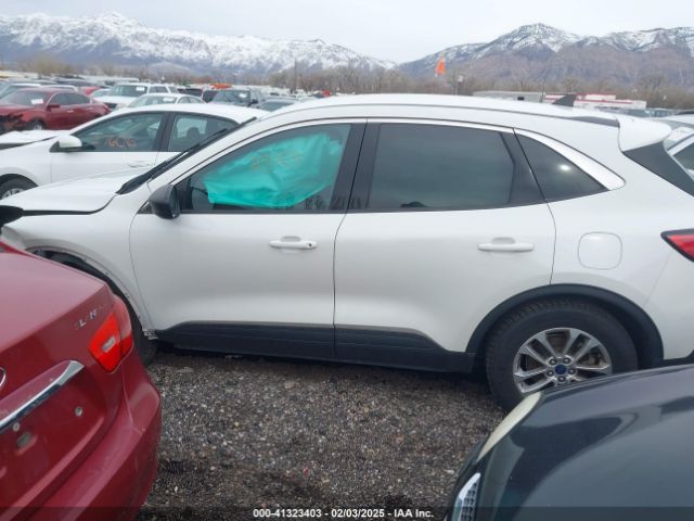 1FMCU9G62NUA60759 Ford ESCAPE SE