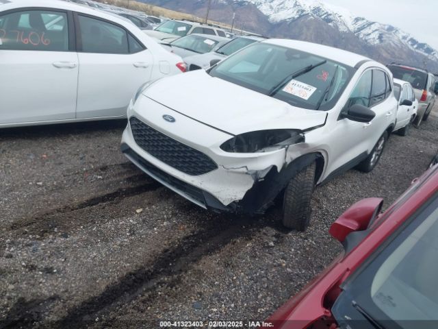1FMCU9G62NUA60759 Ford ESCAPE SE