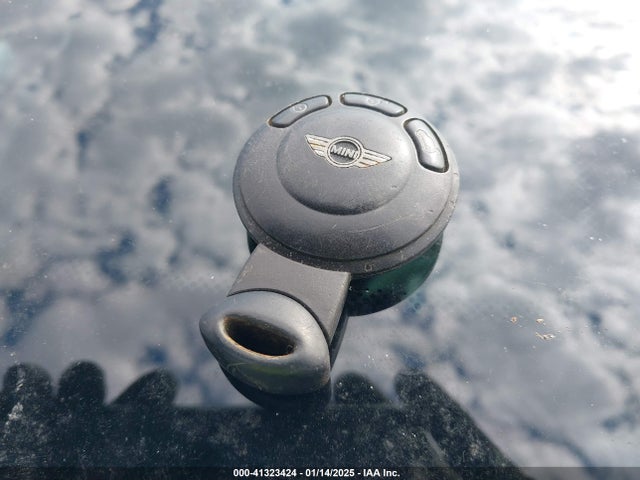 2008 MINI COOPER WMWMF33598TU64629 Photo 10