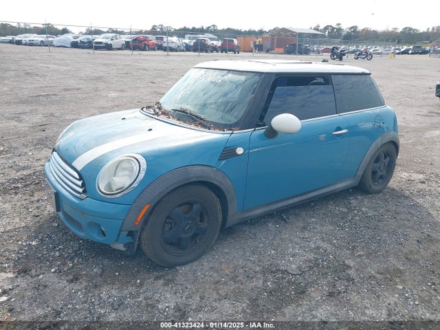 2008 MINI COOPER WMWMF33598TU64629 Photo 1