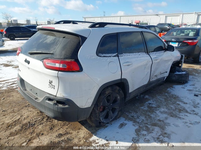 1C4PJMCS7FW792850 Jeep Cherokee Latitude Altitude