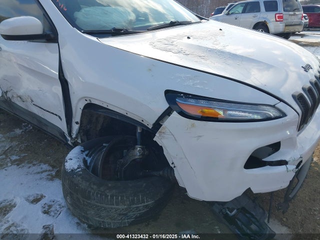 1C4PJMCS7FW792850 Jeep Cherokee Latitude Altitude