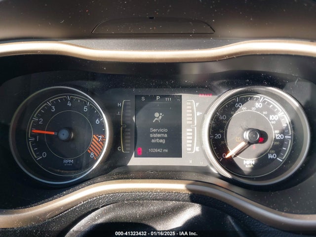 1C4PJMCS7FW792850 Jeep Cherokee Latitude Altitude
