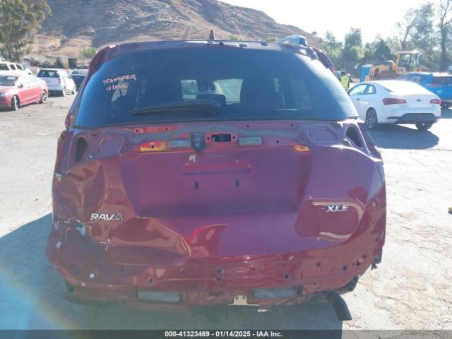 2T3WFREV2JW522692 Toyota Rav4 Adventure/xle