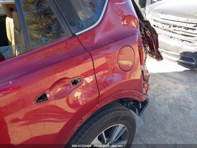 2T3WFREV2JW522692 Toyota Rav4 Adventure/xle