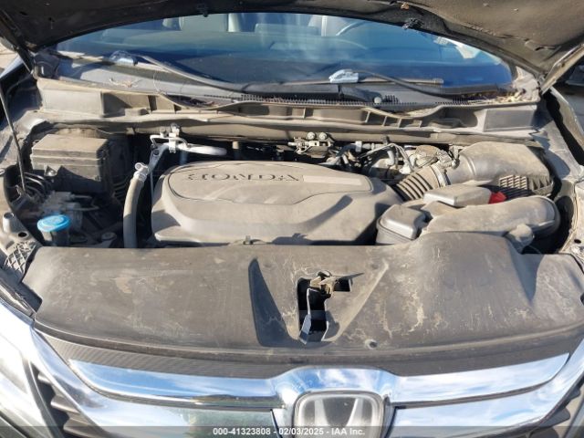 5FNRL6H90JB064000 Honda Odyssey Elite