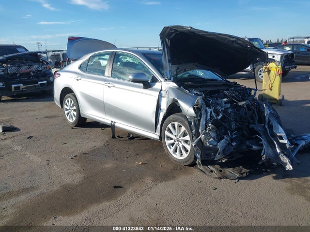 Toyota CAMRY LE 2020 4T1C11AK9LU975346 Image 1