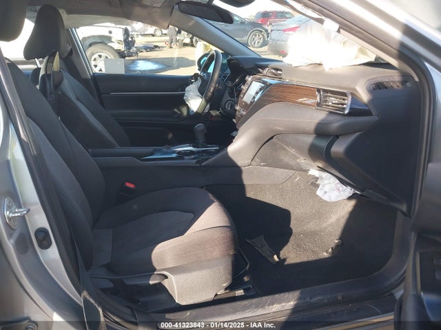 Toyota CAMRY LE 2020 4T1C11AK9LU975346 Image 5