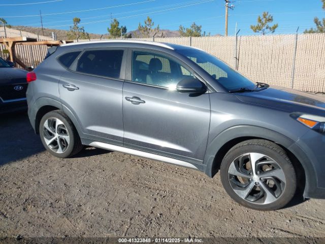 KM8J3CA22HU355572 Hyundai Tucson Sport