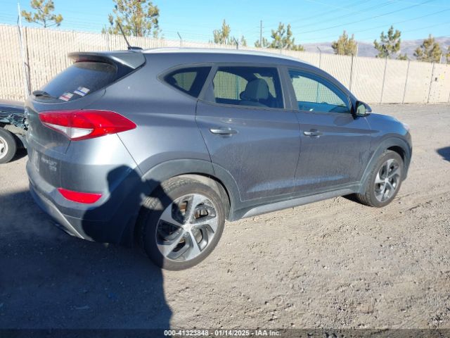 KM8J3CA22HU355572 Hyundai Tucson Sport