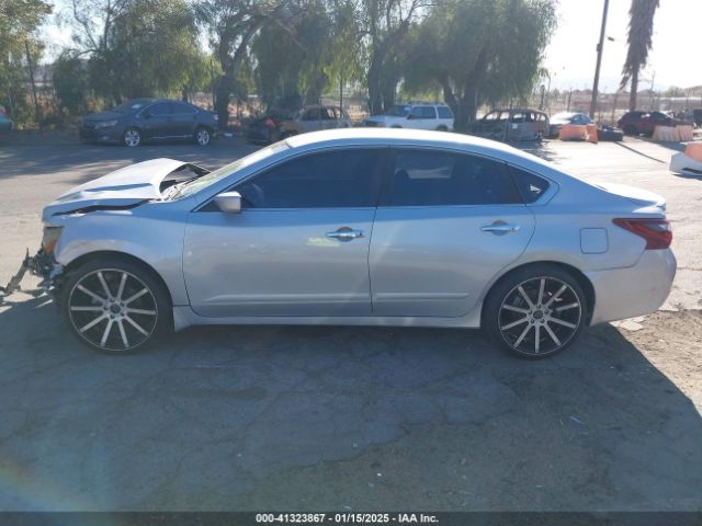 1N4AL3AP8HN337237 Nissan Altima 2.5 Sr