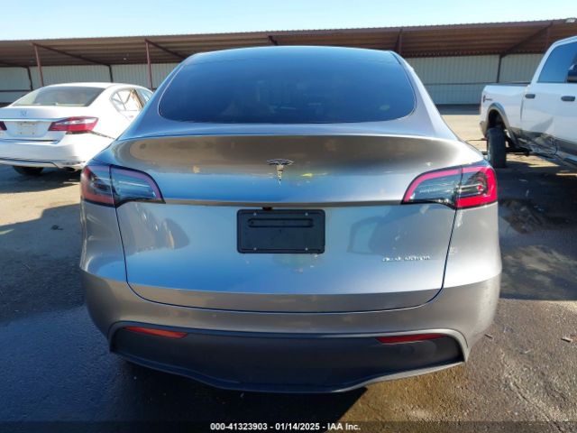7SAYGAEE9SF242205 Tesla Model Y Long Range Dual Motor All-wheel Drive