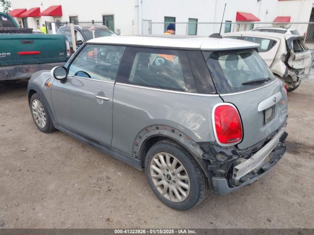 2015 MINI COOPER HARDTOP WMWXM5C54F3A58563 Photo 2