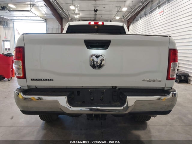 2024 Ram 2500 Big Horn  4x4 6'4 Box მანქანა იყიდება აუქციონზე, vin: 3C6UR5DL9RG340353, აუქციონის ნომერი: 41324061