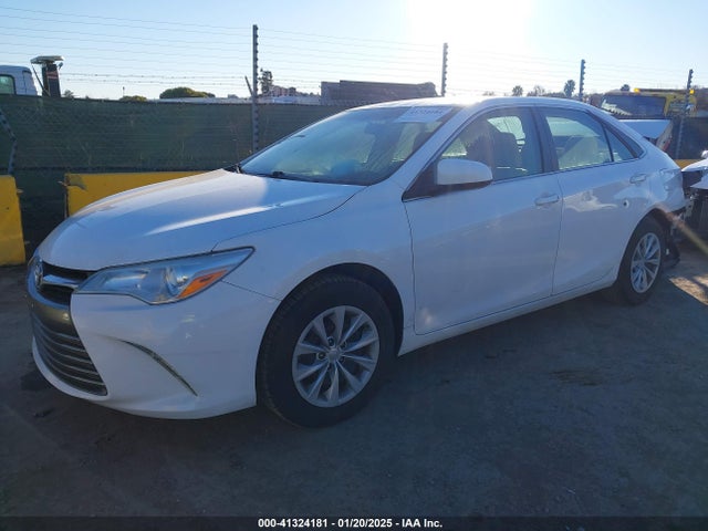 Toyota CAMRY LE 2017 4T1BF1FK7HU793741 Image 2