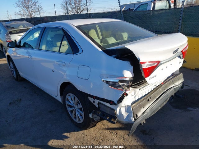 Toyota CAMRY LE 2017 4T1BF1FK7HU793741 Image 3
