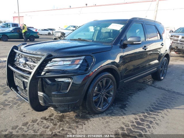 Ford EXPLORER XLT 2018 1FM5K8D88JGC55899 Image 2