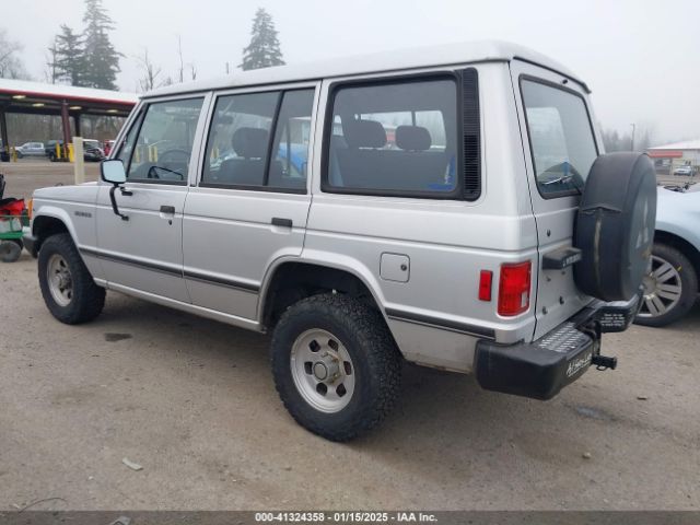 1990 MITSUBISHI MONTERO JA4GJ31S6LJ002289 Photo 2