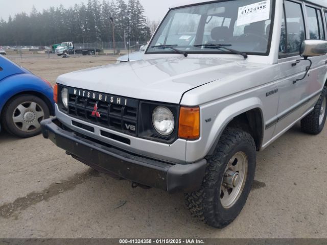 1990 MITSUBISHI MONTERO JA4GJ31S6LJ002289 Photo 5