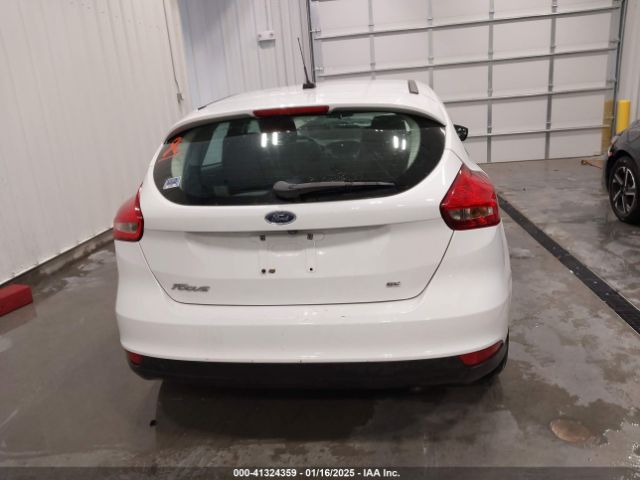1FADP3K25JL316724 Ford FOCUS SE