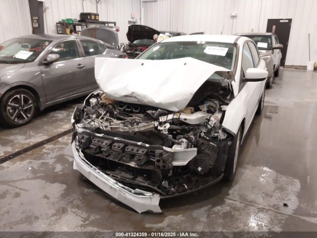 1FADP3K25JL316724 Ford FOCUS SE