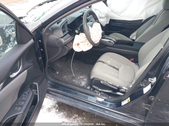 2HGFC2F52JH571150 Honda Civic Lx